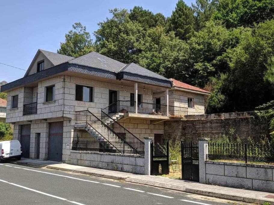 Casa Ourense Guxinde Holiday home A Pereira