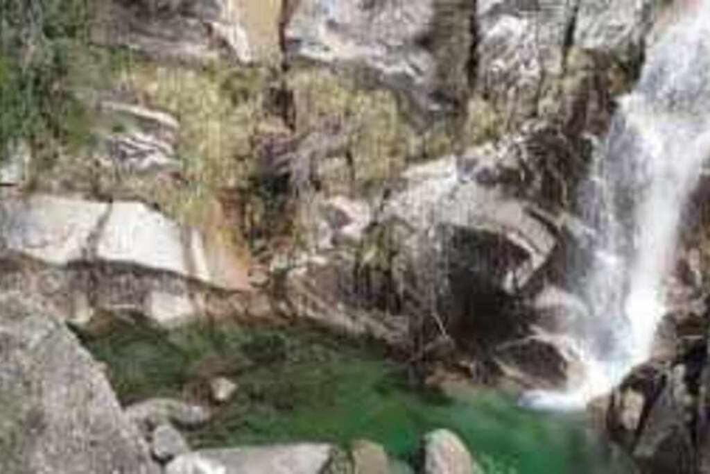 Casa Ourense Guxinde Holiday home *
